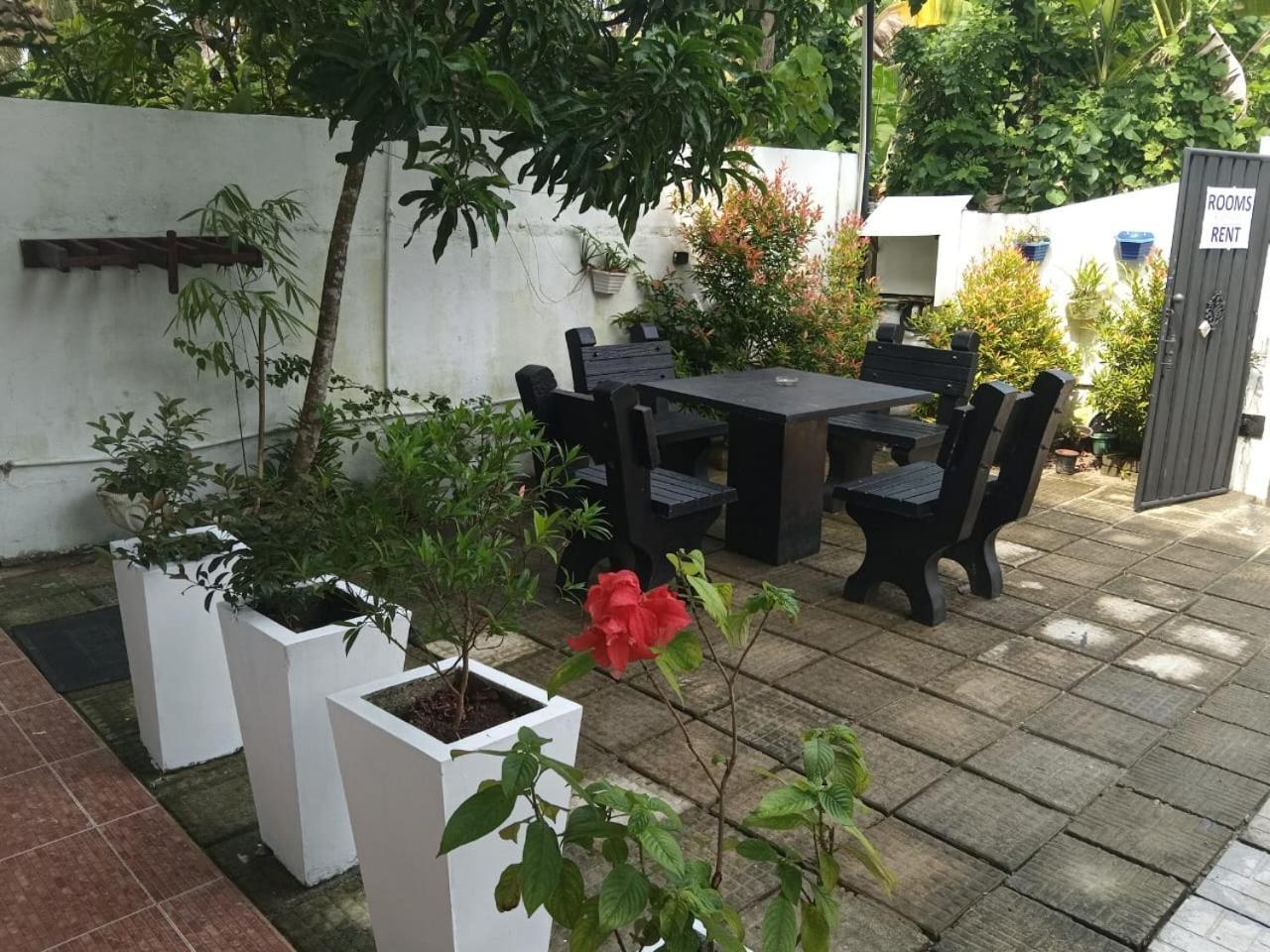 Little Villa Guest House Ahangama Exterior photo