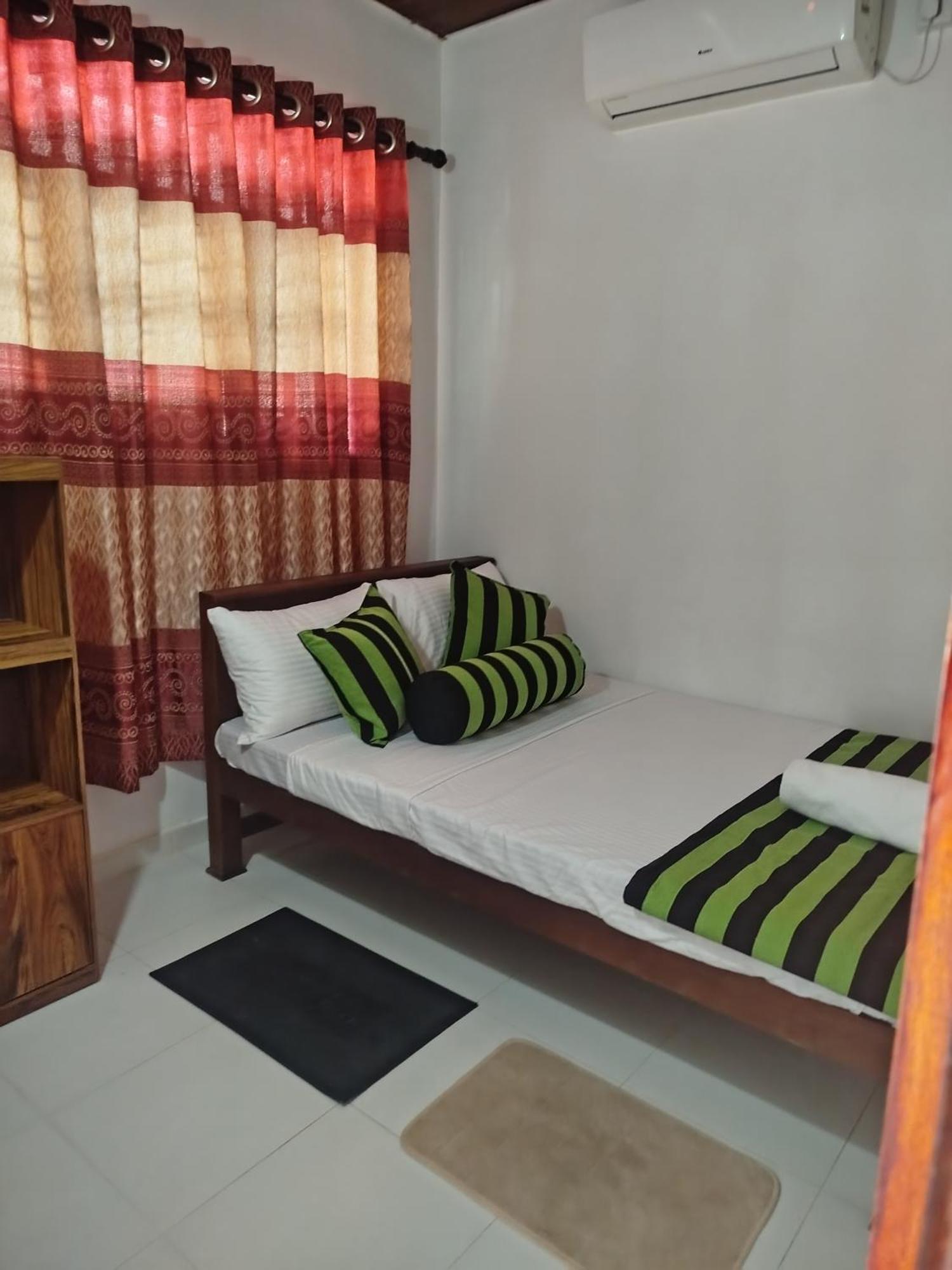 Little Villa Guest House Ahangama Exterior photo